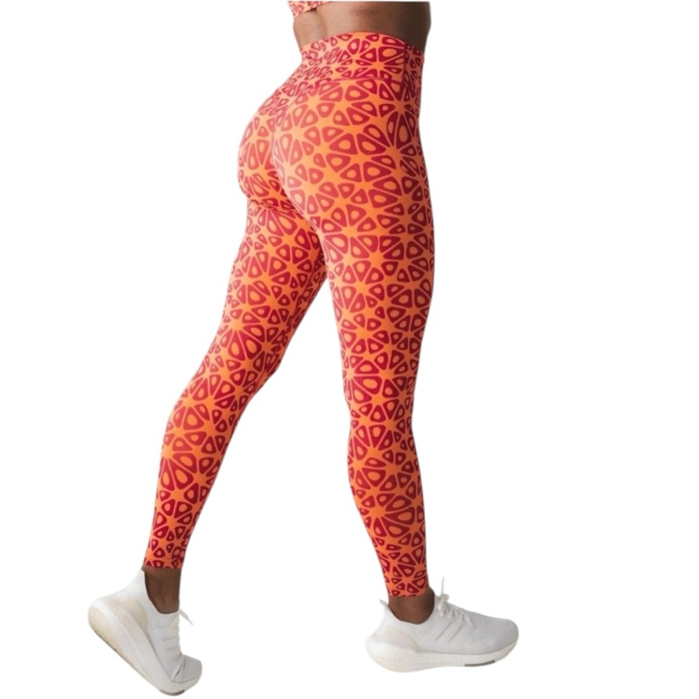VITALITY x COSMOPOLITAN NWOT geometric Women's Athleisure leggings